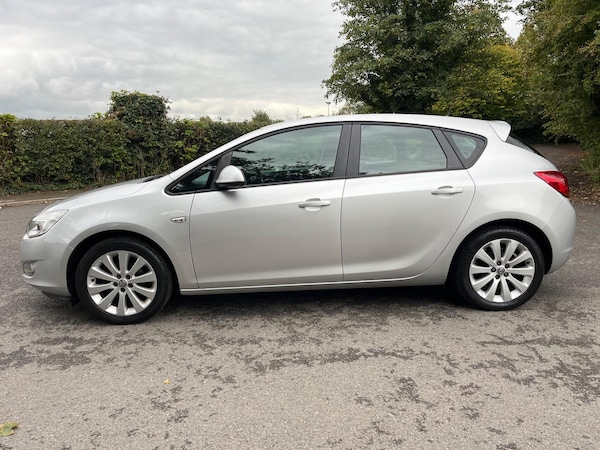 Used Vauxhall Astra 2010 for sale - 76188989: Photo 5