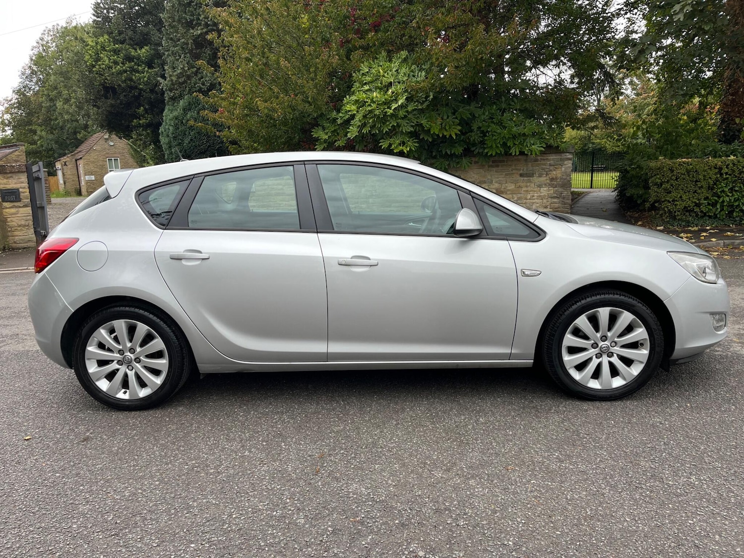 Used Vauxhall Astra 2010 for sale - 76188989: Photo 7