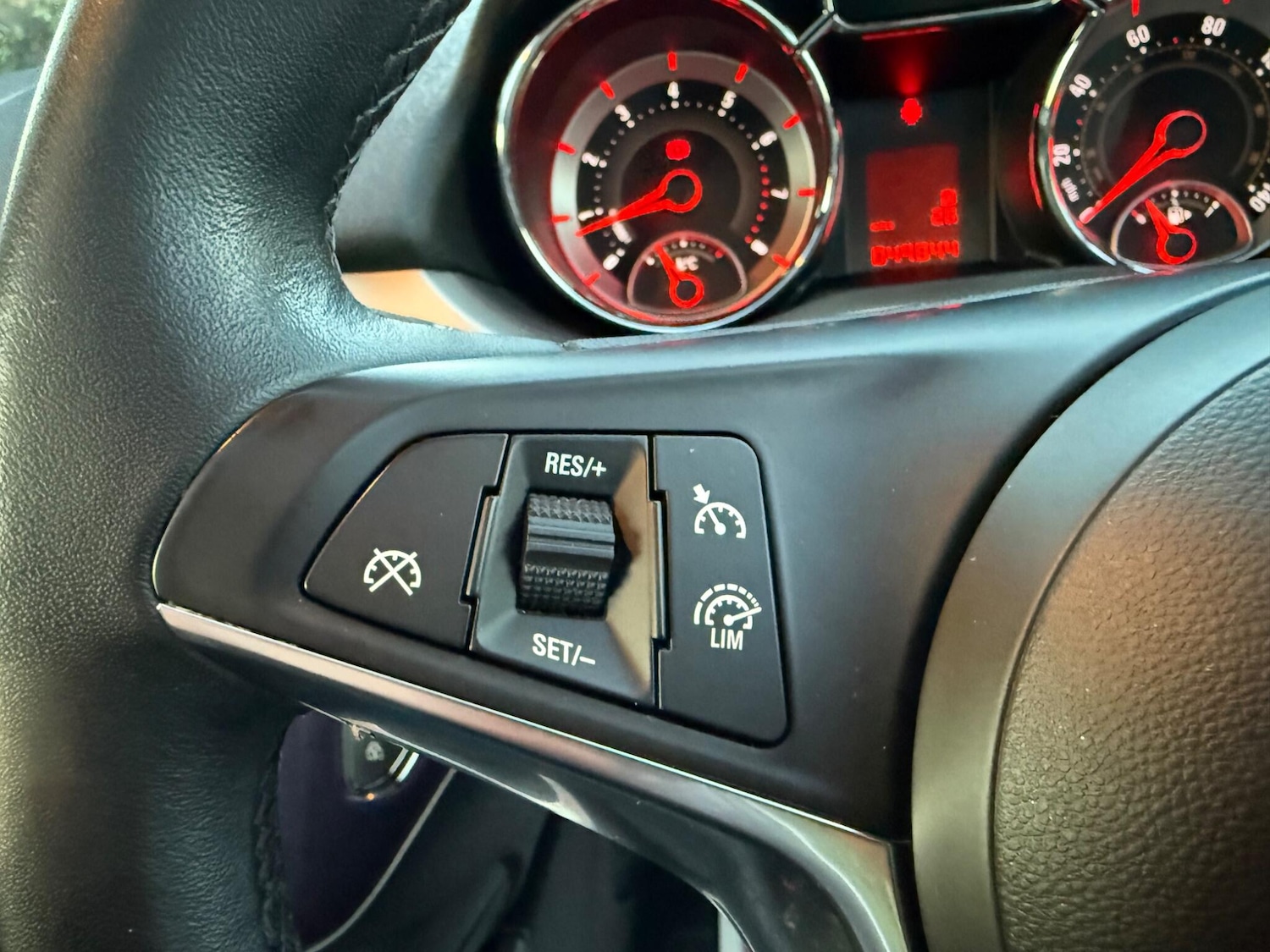 Used Vauxhall ADAM 2013 for sale - 77769262: Photo 13