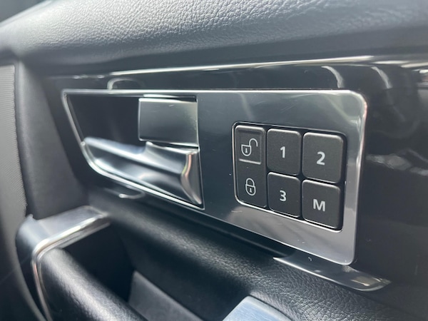Used Land Rover Discovery 4 2011 for sale - 76327120: Photo 20