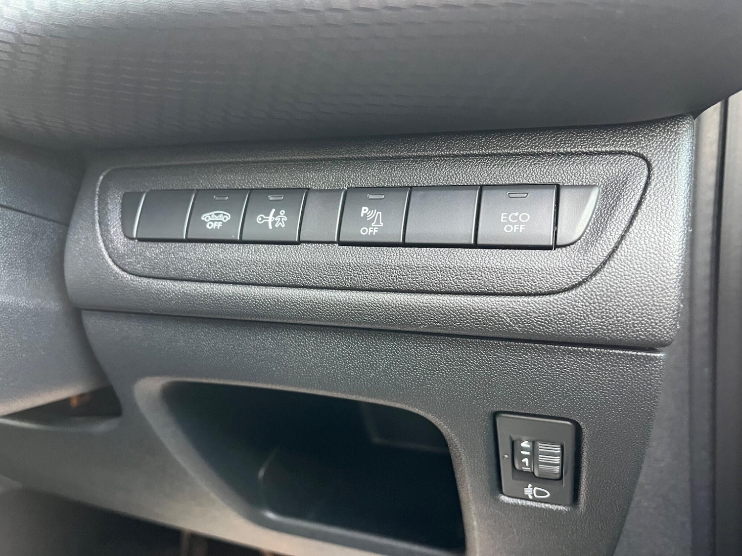 Used Peugeot 2008 for sale - 77925820: Photo 16