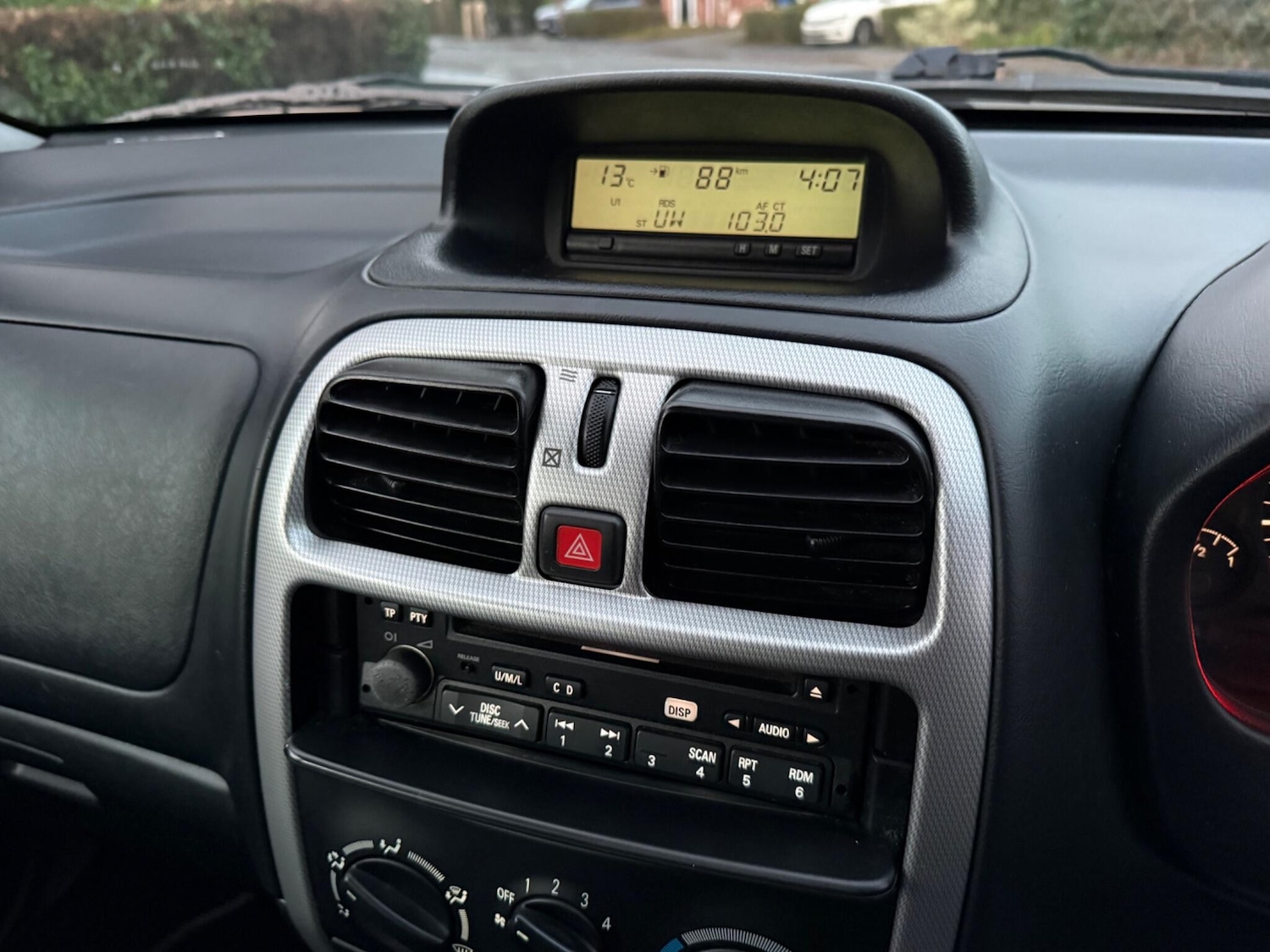 Used Mitsubishi Space Star 2002 for sale - 77016515: Photo 23