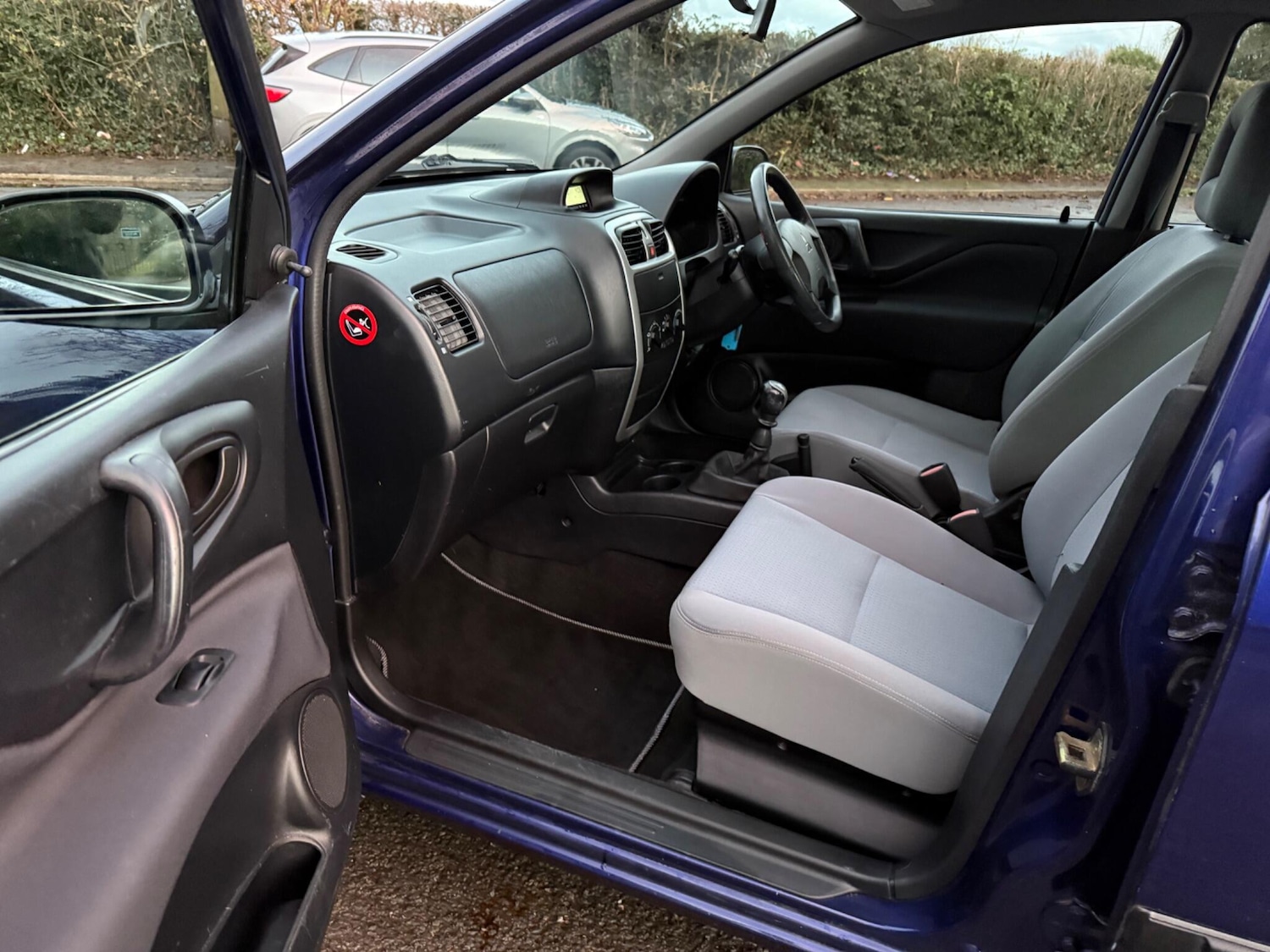 Used Mitsubishi Space Star 2002 for sale - 77016515: Photo 27