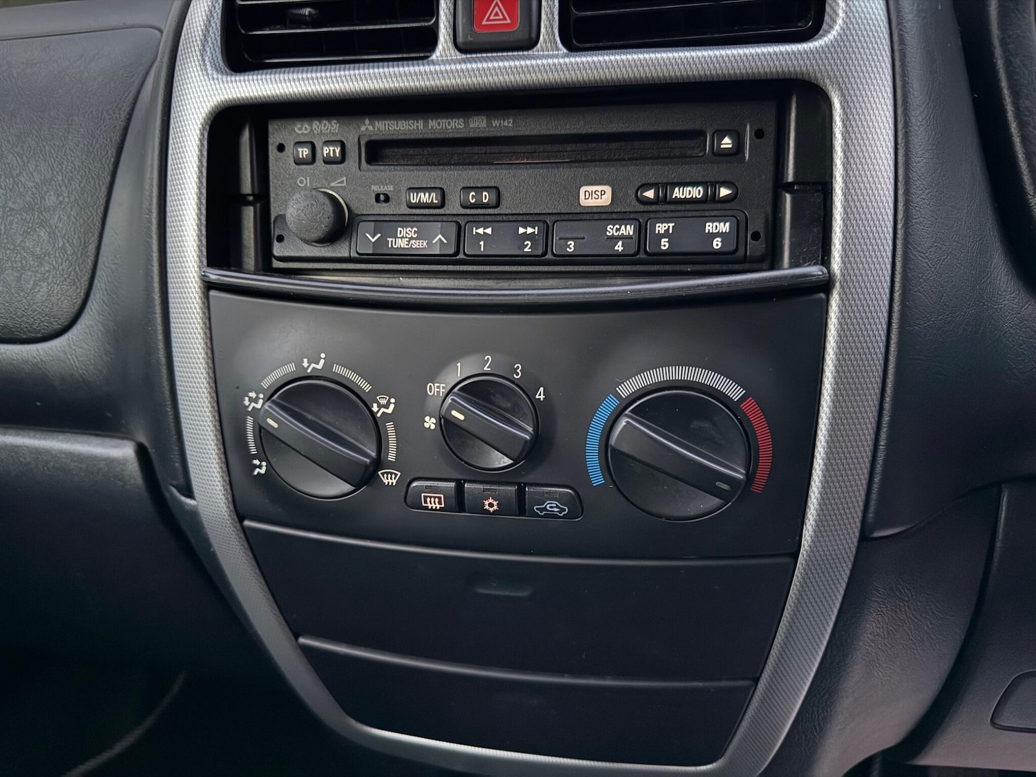 Used Mitsubishi Space Star 2002 for sale - 77016515: Photo 28