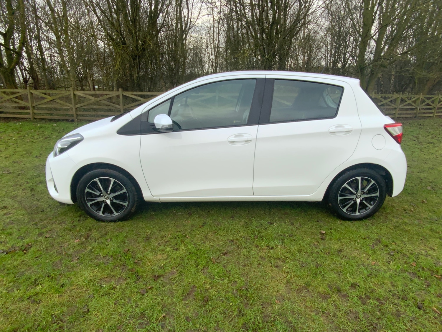 Used Toyota Yaris 2018 for sale - 77616903: Photo 11