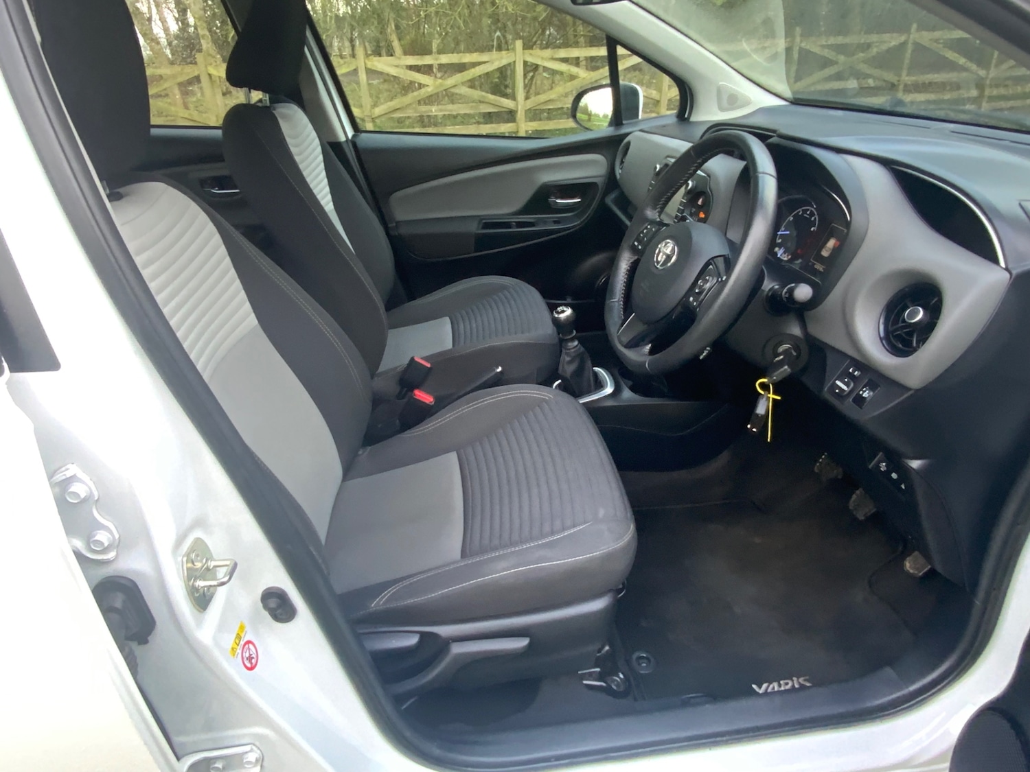 Used Toyota Yaris 2018 for sale - 77616903: Photo 13