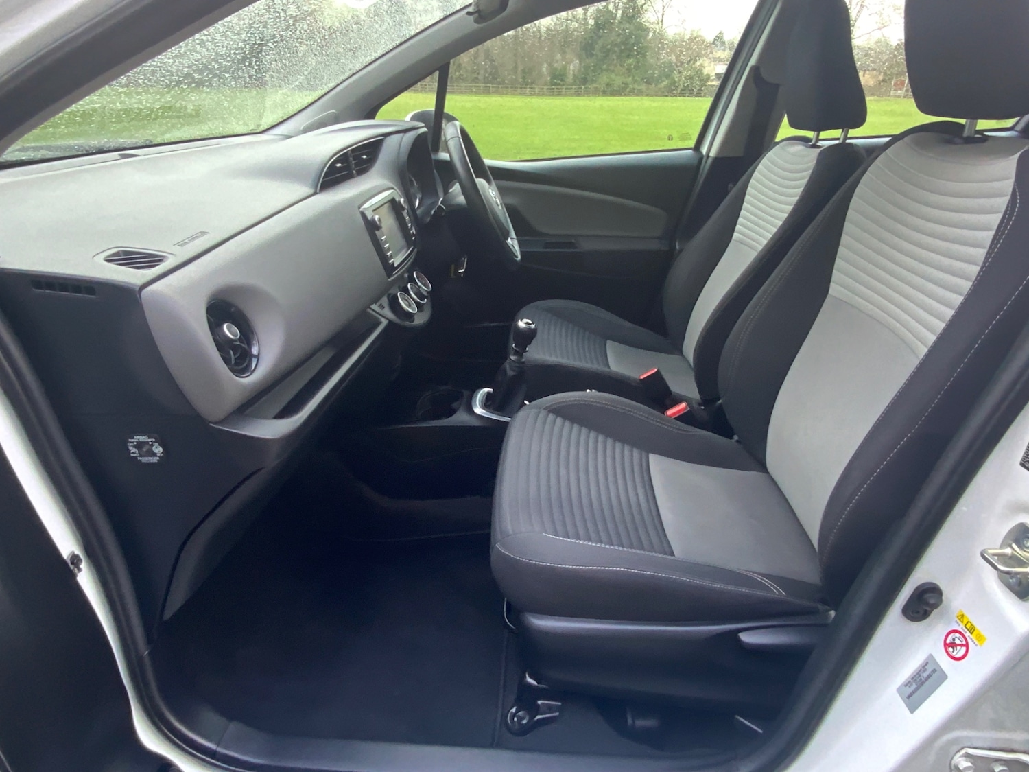 Used Toyota Yaris 2018 for sale - 77616903: Photo 14