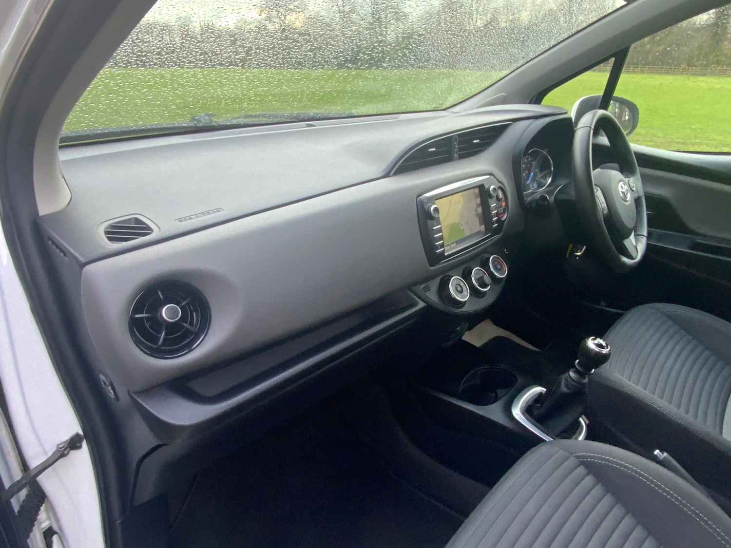 Used Toyota Yaris 2018 for sale - 77616903: Photo 15