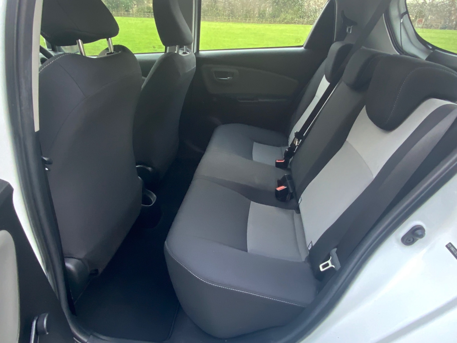 Used Toyota Yaris 2018 for sale - 77616903: Photo 16