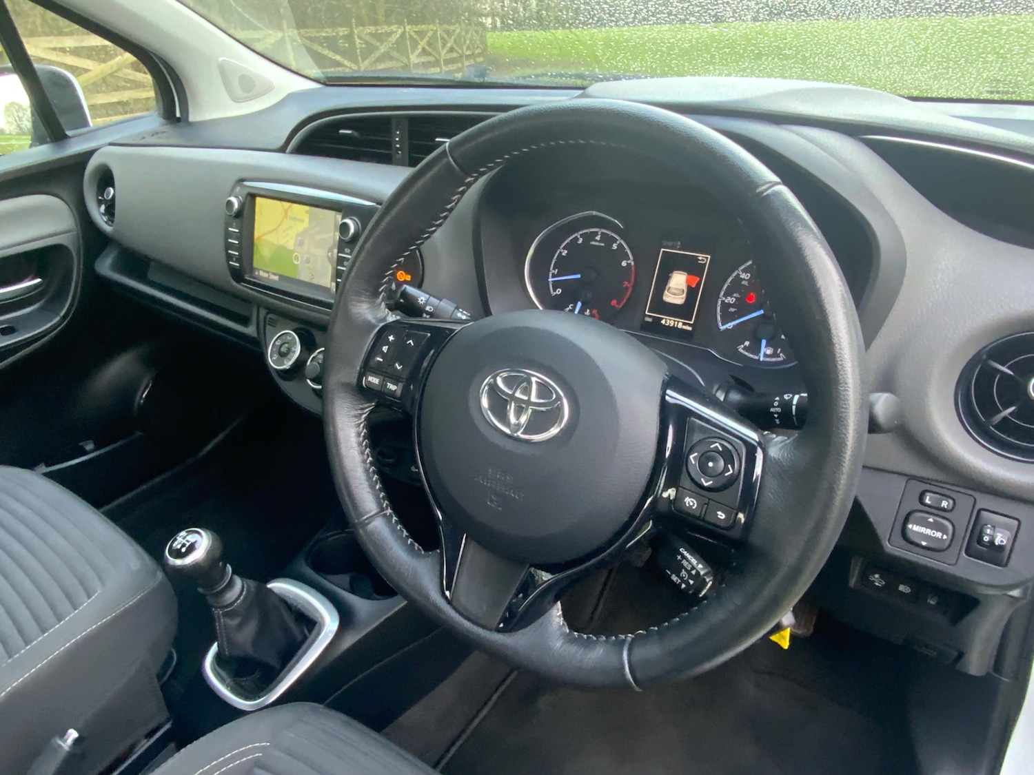Used Toyota Yaris 2018 for sale - 77616903: Photo 22