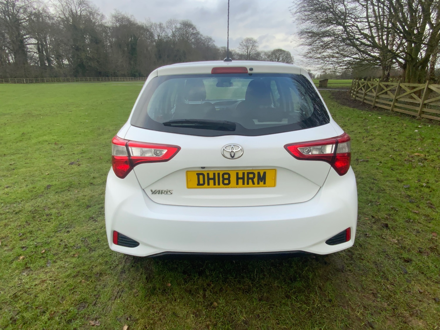 Used Toyota Yaris 2018 for sale - 77616903: Photo 9