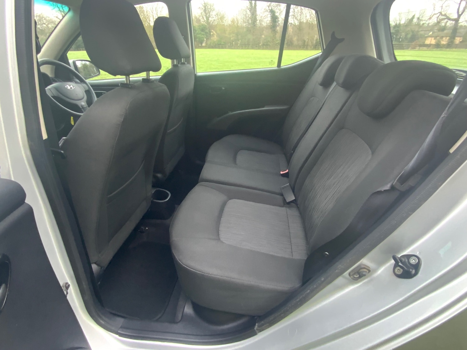 Used Hyundai i10 2011 for sale - 77687792: Photo 15