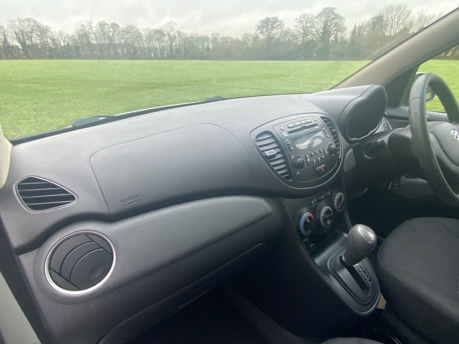 Used Hyundai i10 2011 for sale - 77687792: Photo 19