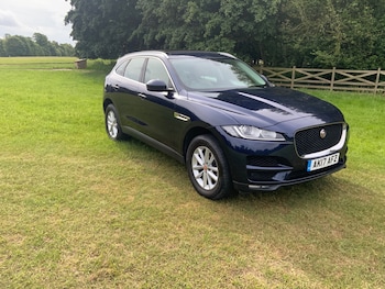 Used Jaguar F-Pace 2017 for sale - 79004255: Photo