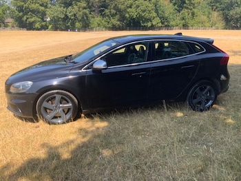 Used Volvo V40 2013 for sale - 79218034: Photo