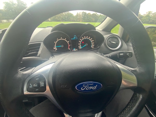 Used Ford Fiesta 2015 for sale - 76196155: Photo 14