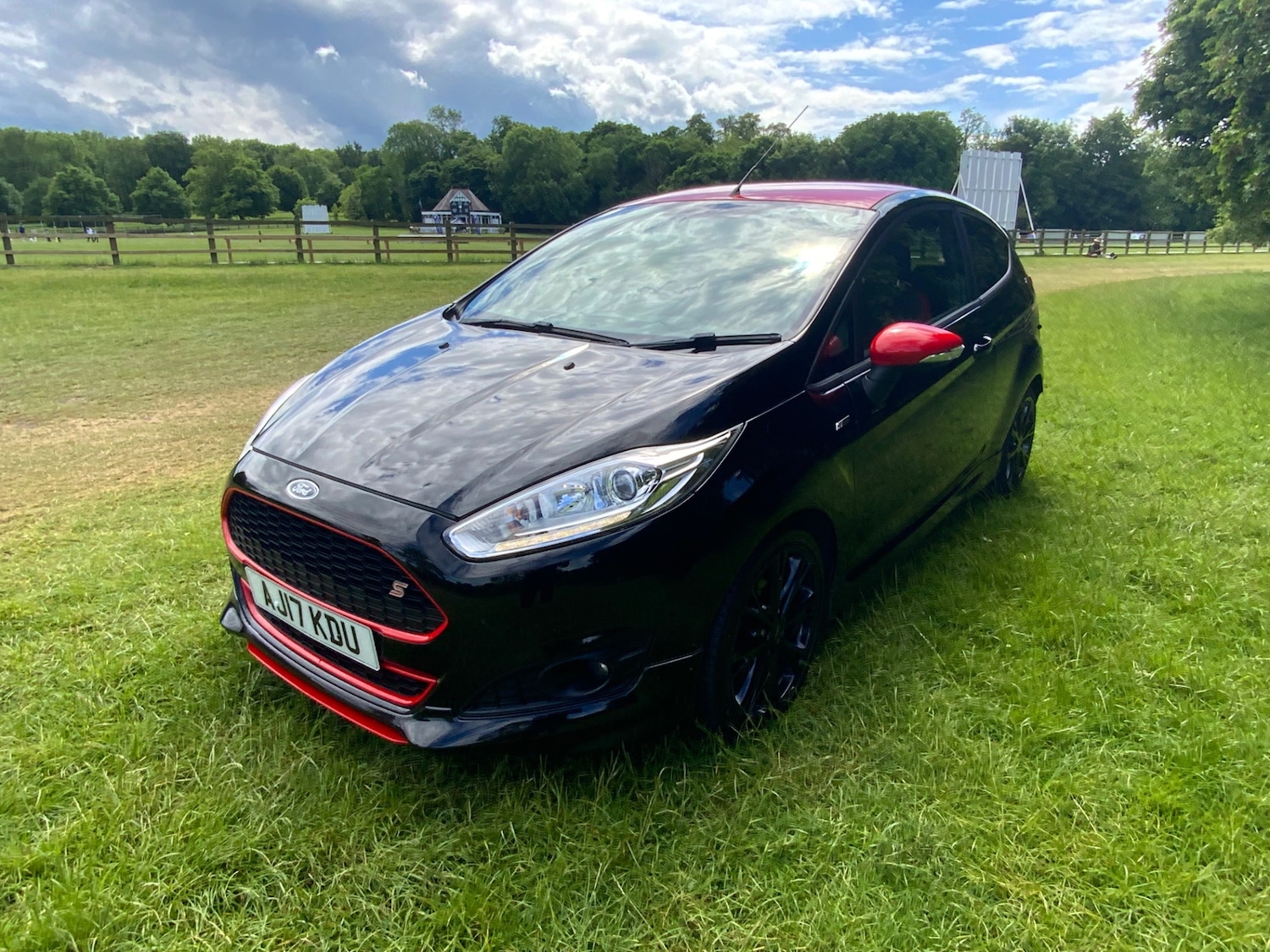 Used Ford Fiesta 2017 for sale - 77758858: Photo 2