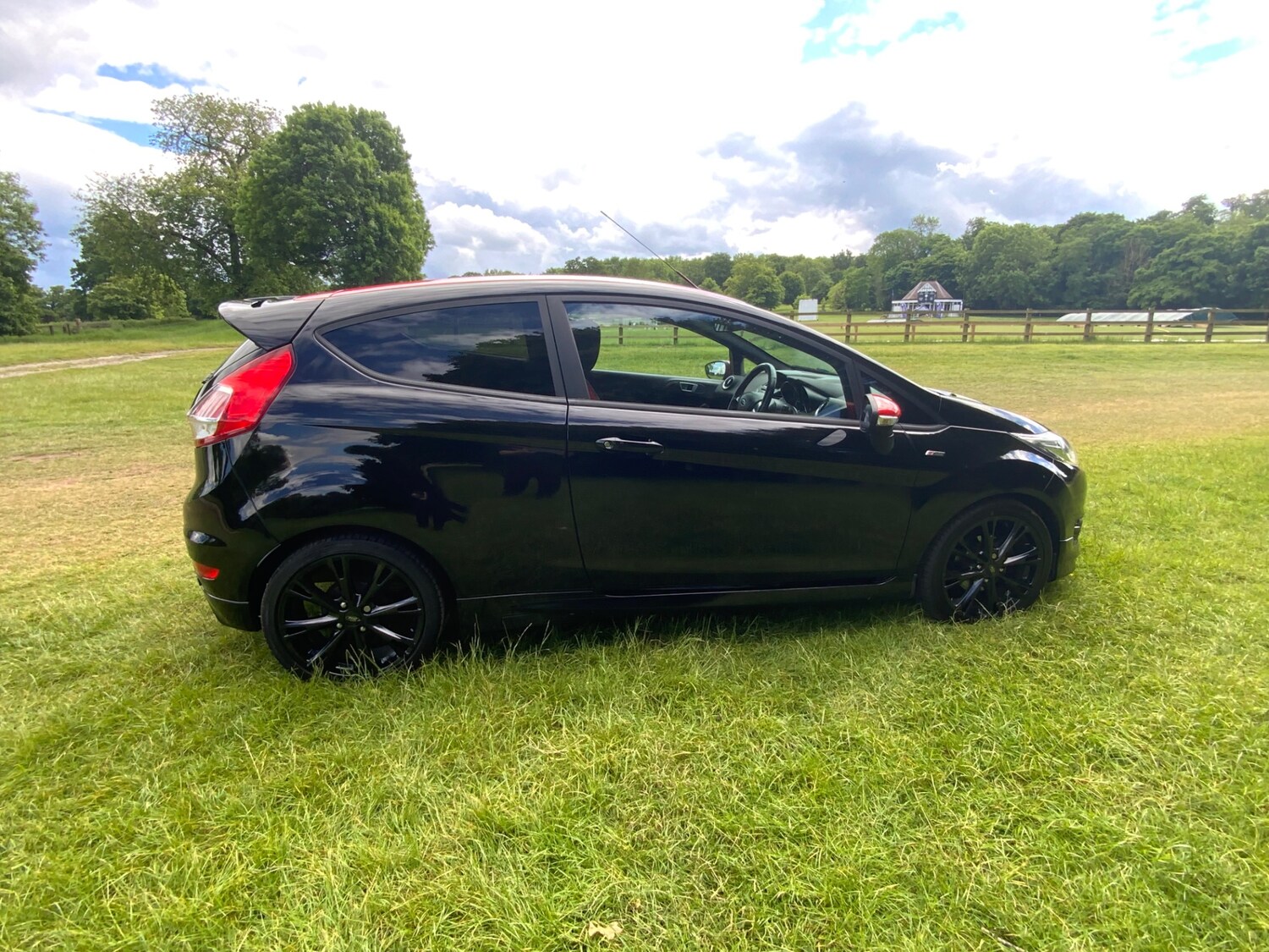 Used Ford Fiesta 2017 for sale - 77758858: Photo 8