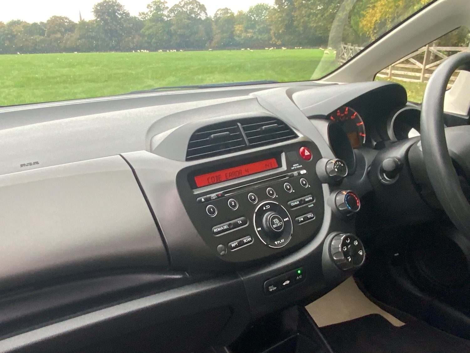 Used Honda Jazz 2012 for sale - 76253475: Photo 13