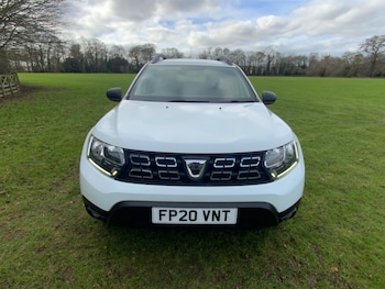 Used Dacia Duster 2020 for sale - 77677432: Photo