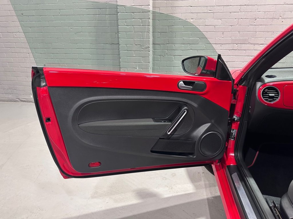 Used Volkswagen Beetle 2016 for sale - 76333190: Photo 29