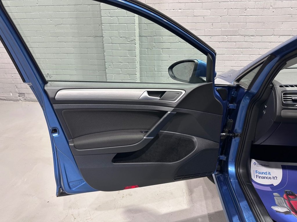 Used Volkswagen Golf 2014 for sale - 77133073: Photo 38