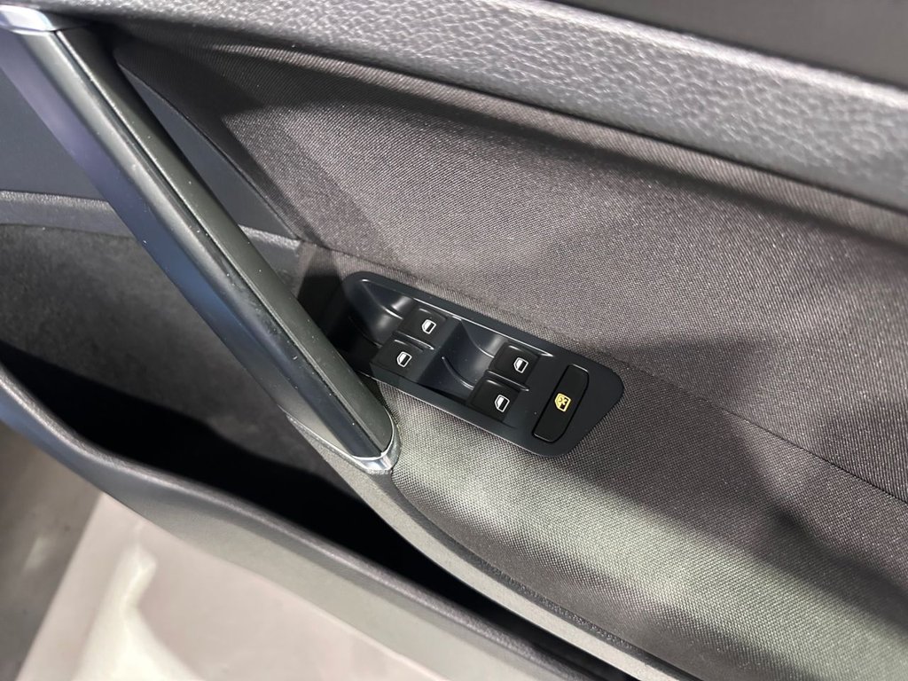 Used Volkswagen Golf 2014 for sale - 77133073: Photo 41