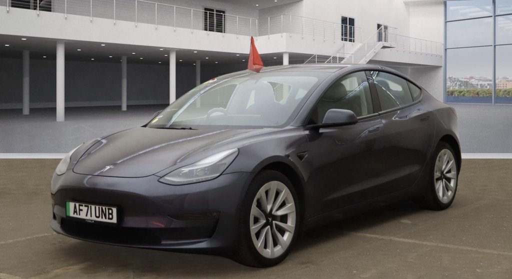 Used Tesla Model 3 2021 for sale - 76396149: Photo 2