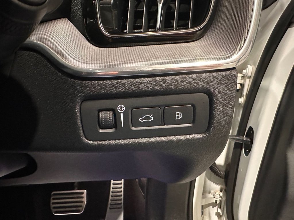 Used Volvo XC60 2019 for sale - 77583047: Photo 24