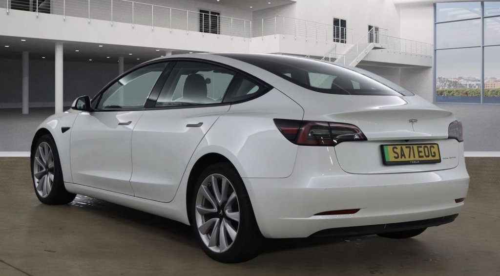 Used Tesla Model 3 2021 for sale - 76396063: Photo 3