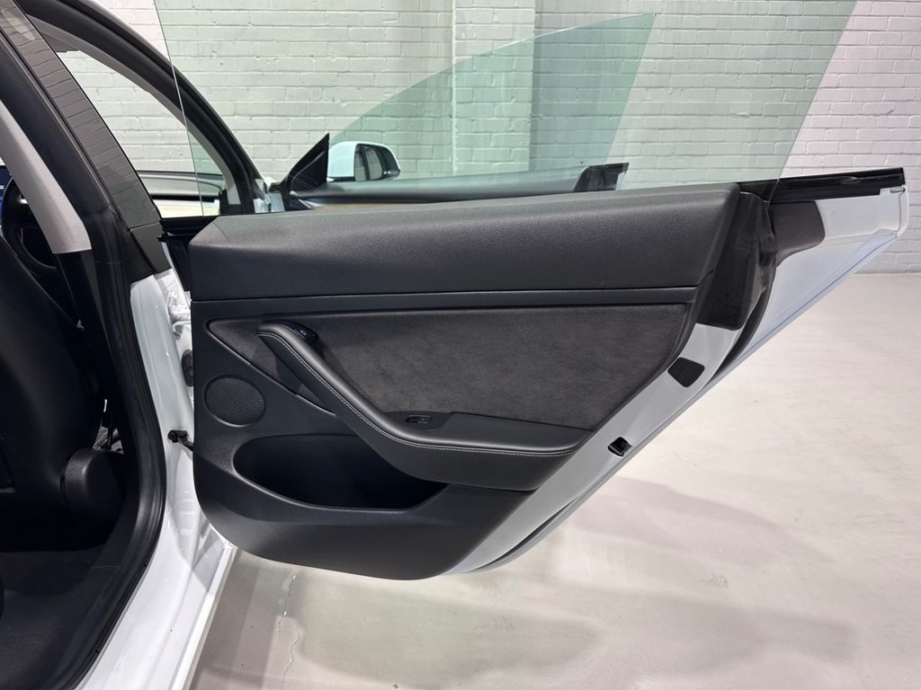 Used Tesla Model 3 2021 for sale - 76396063: Photo 35