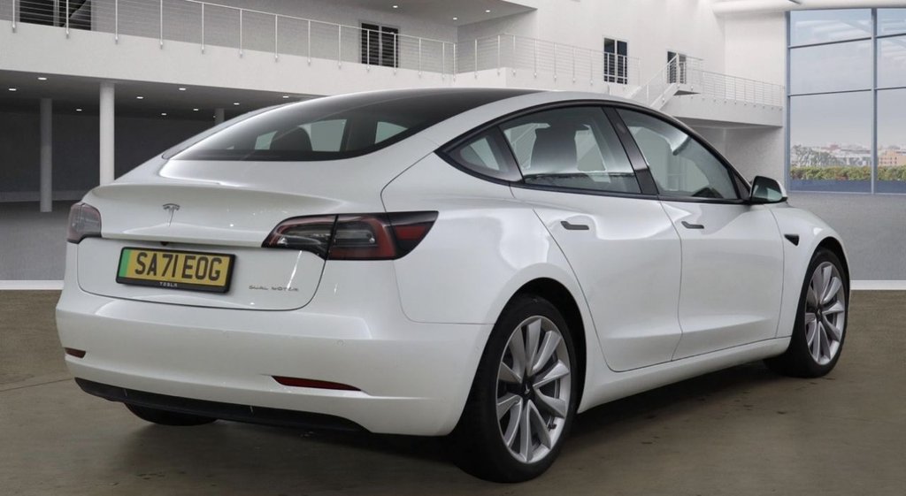 Used Tesla Model 3 2021 for sale - 76396063: Photo 4
