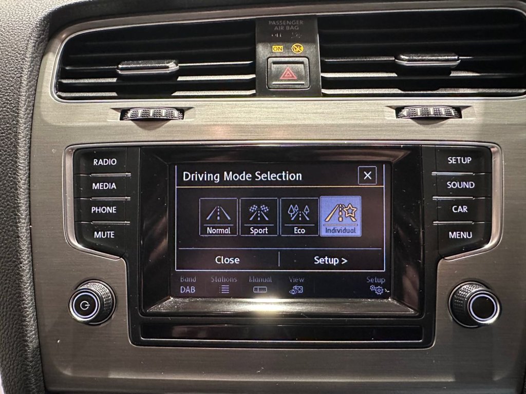 Used Volkswagen Golf 2014 for sale - 76496700: Photo 24