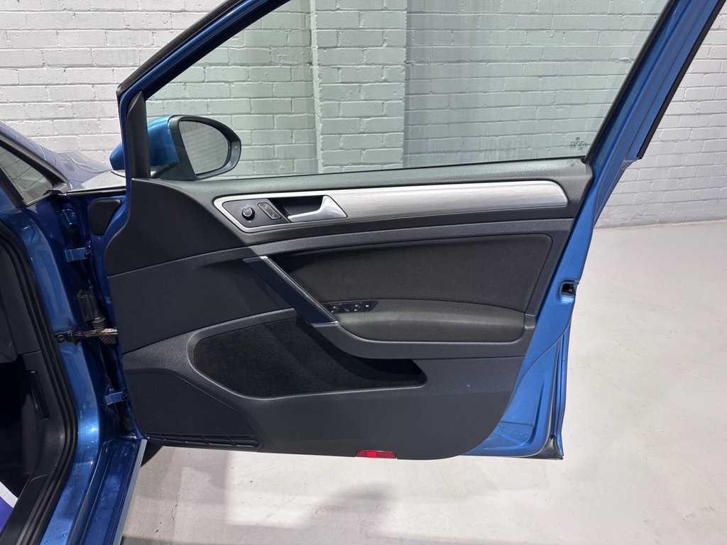 Used Volkswagen Golf 2014 for sale - 76496700: Photo 39