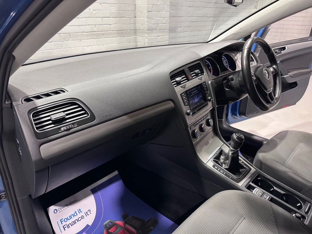 Used Volkswagen Golf 2014 for sale - 76496700: Photo 9