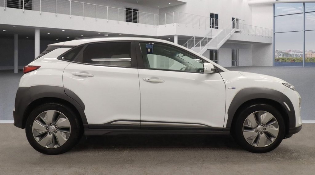 Used Hyundai KONA 2021 for sale - 76642648: Photo 4
