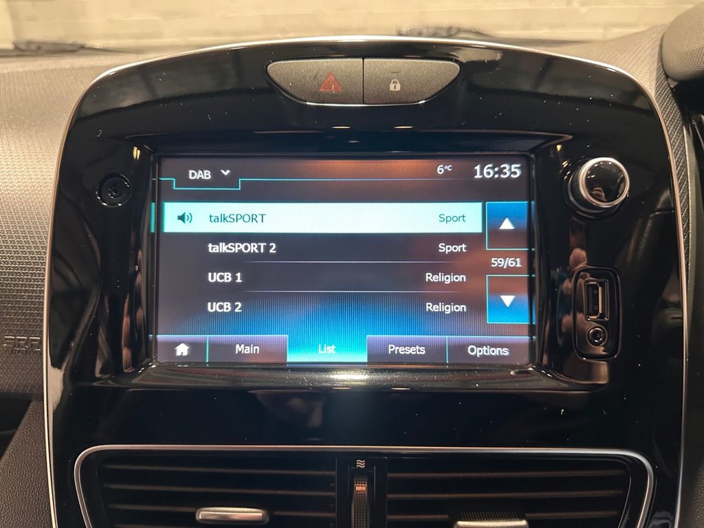 Used Renault Clio 2016 for sale - 77422521: Photo 26