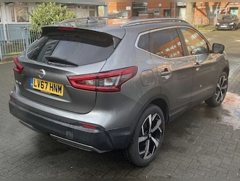 Used Nissan Qashqai 2017 for sale - 77850199: Photo