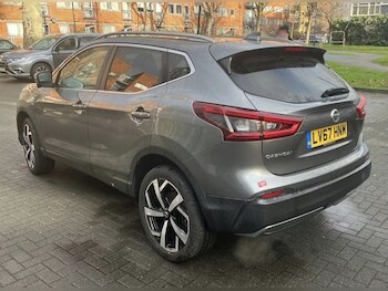Used Nissan Qashqai 2017 for sale - 77850199: Photo