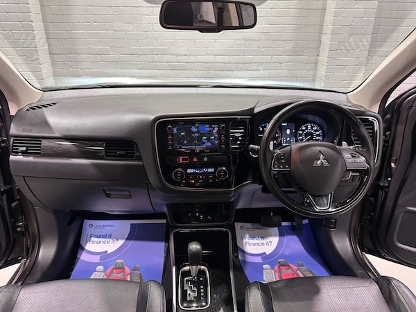 Used Mitsubishi Outlander 2018 for sale - 76202576: Photo 10