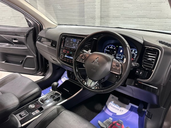 Used Mitsubishi Outlander 2018 for sale - 76202576: Photo 11