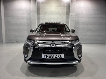 Used Mitsubishi Outlander 2018 for sale - 76202576: Photo 2