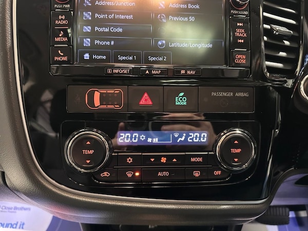 Used Mitsubishi Outlander 2018 for sale - 76202576: Photo 31