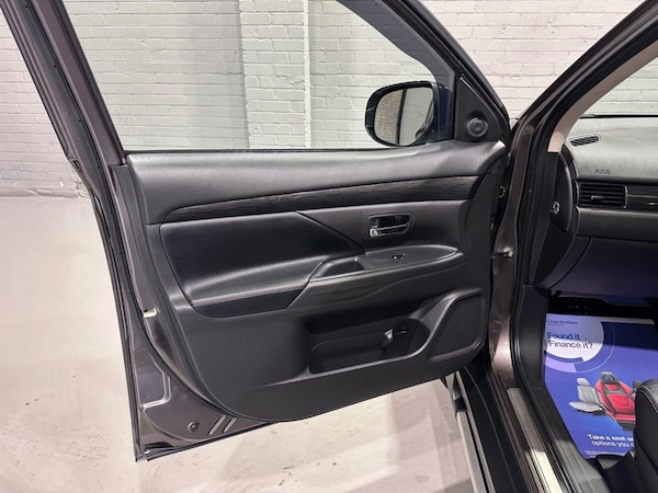 Used Mitsubishi Outlander 2018 for sale - 76202576: Photo 36
