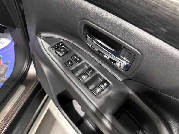 Used Mitsubishi Outlander 2018 for sale - 76202576: Photo 38