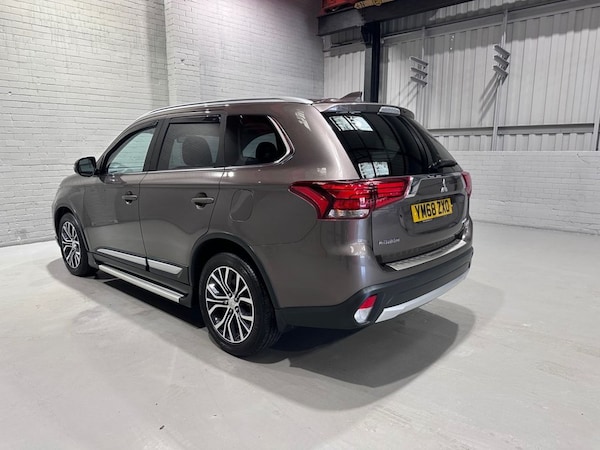 Used Mitsubishi Outlander 2018 for sale - 76202576: Photo 8