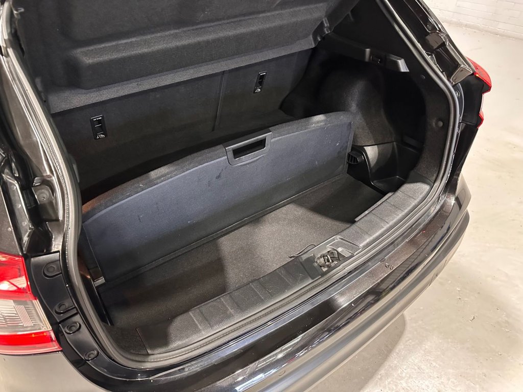 Used Nissan Qashqai 2017 for sale - 77507604: Photo 39