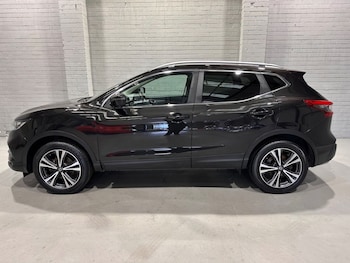 Used Nissan Qashqai 2017 for sale - 77507604: Photo