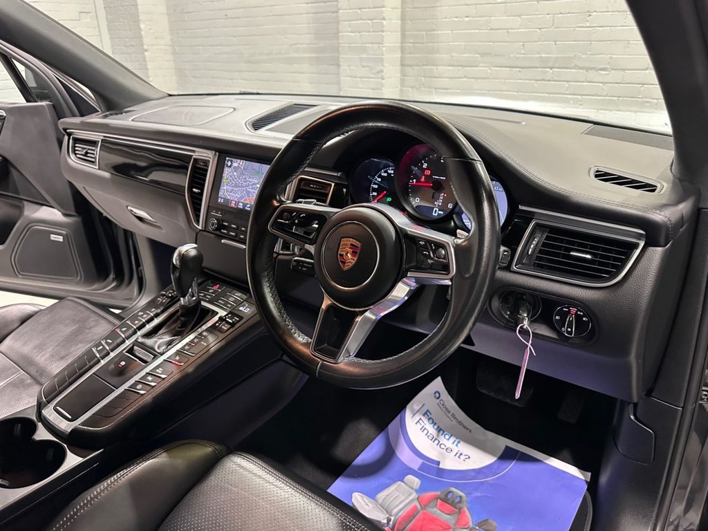 Used Porsche Macan 2017 for sale - 76105911: Photo 15