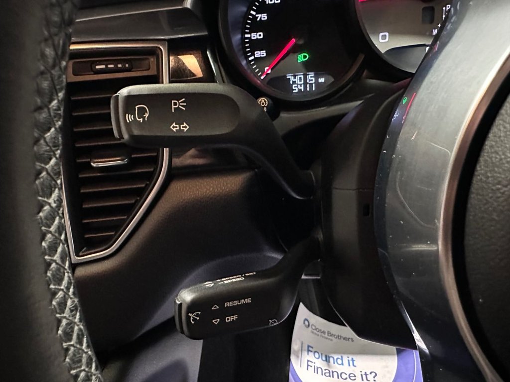 Used Porsche Macan 2017 for sale - 76105911: Photo 23